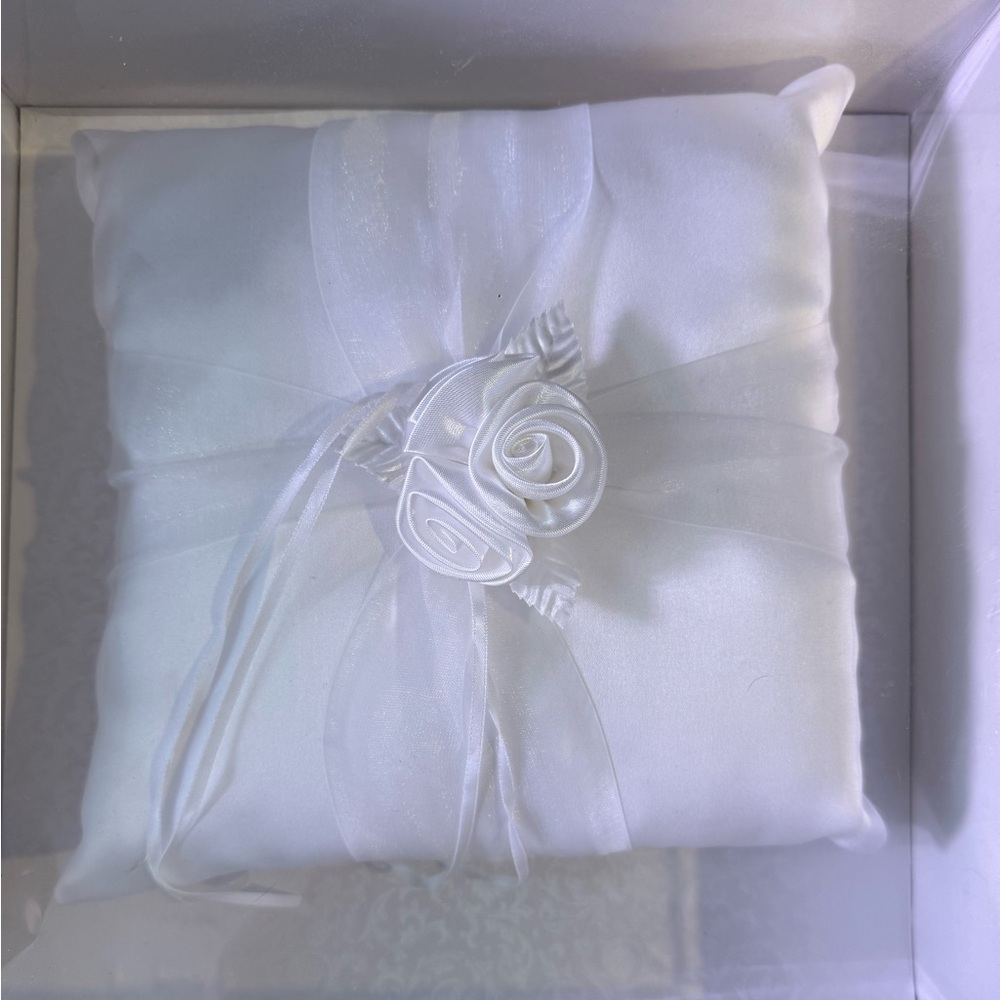 Vintage Elegant White Satin Ring Bearer Pillow